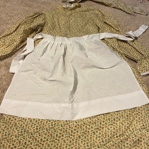 Prairie girl pioneer dress costume child size large worn one time.